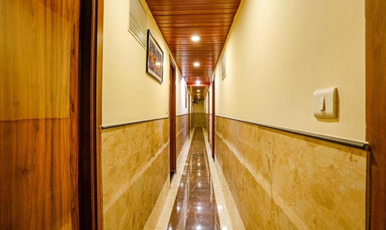 Hôtel Fabexpress Royal Park I à Bombay Extérieur photo