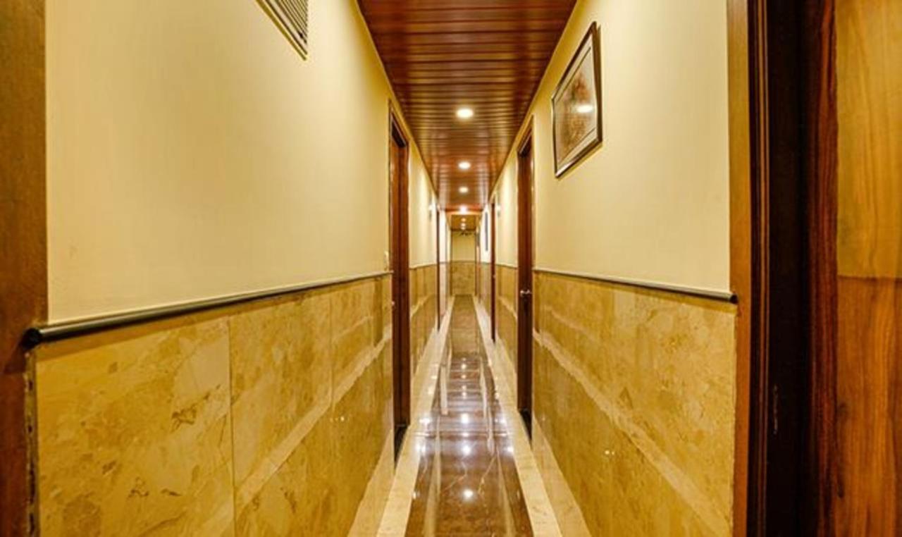 Hôtel Fabexpress Royal Park I à Bombay Extérieur photo
